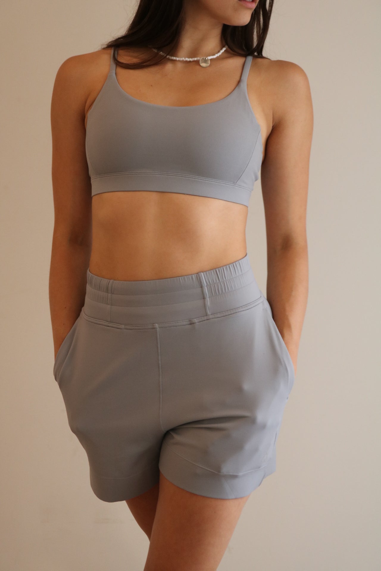 V Short Yoga Set- Gray